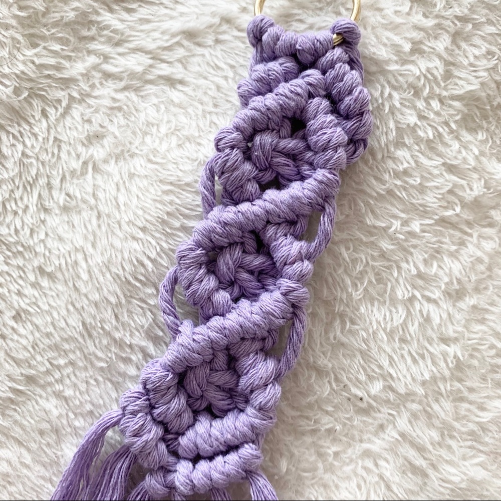 💎 Diamond Macrame Keychain 💎 - Picture 3 of 3